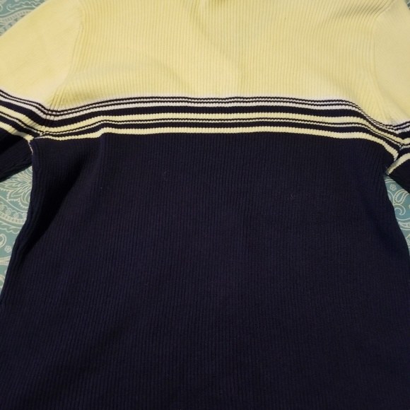 Sweater - Picture 4 of 4